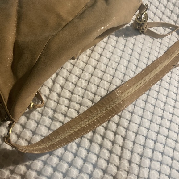 HOBO Sway Sling Shimmering Tan Shoulder Bag - Picture 8 of 10